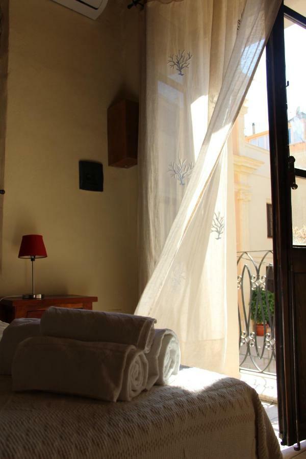 Sant Efisio Host Hotell Cagliari Exteriör bild